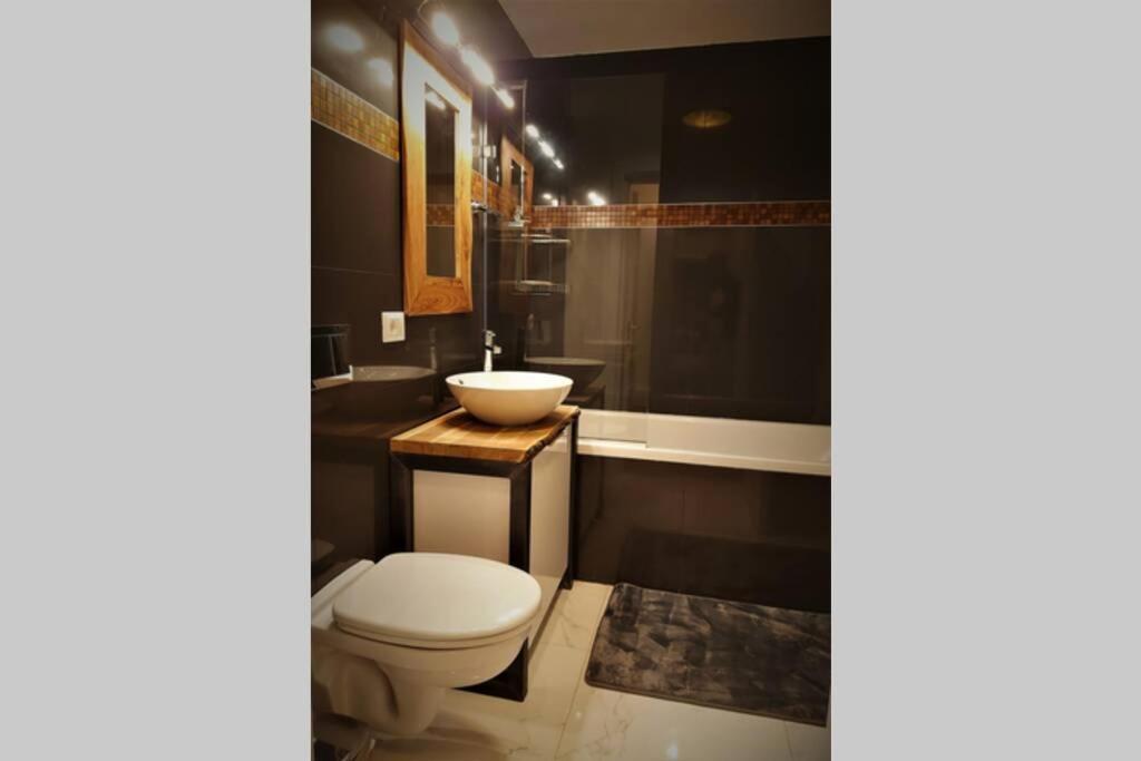 コンスタンツァPrime Location, Sea View Flat Near The Beachアパートメント エクステリア 写真